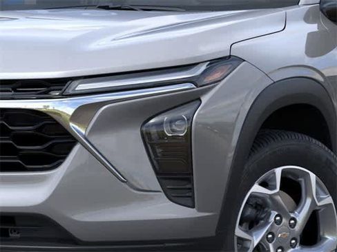 New 2026 Chevrolet Trax LS image 10