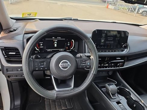 Used 2021 Nissan Rogue Platinum AWD/4WD image 9