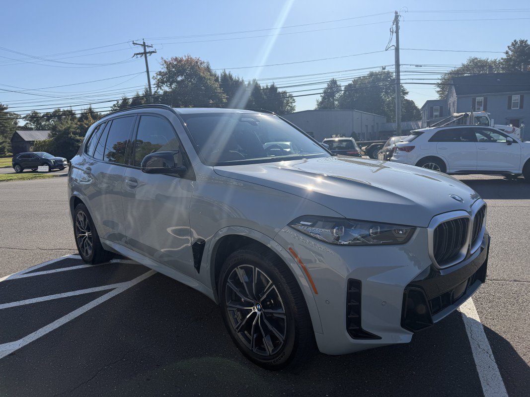 Used 2026 BMW X5 M60i AWD/4WD image 4