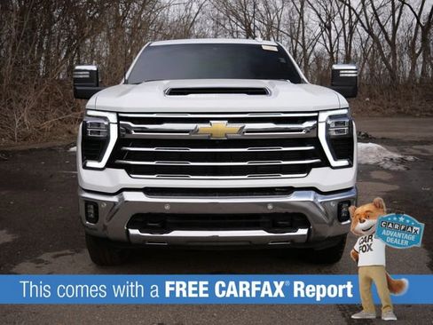 Used 2025 Chevrolet Silverado 2500 LTZ w/ LTZ Premium Package AWD/4WD image 2