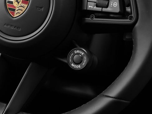Certified 2026 Porsche Cayenne E-Hybrid AWD/4WD image 35