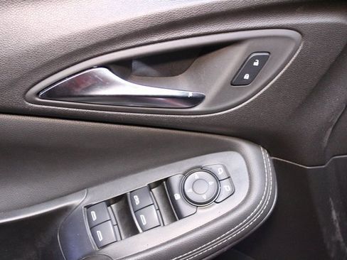 Used 2024 Buick Encore GX Sport Touring image 16