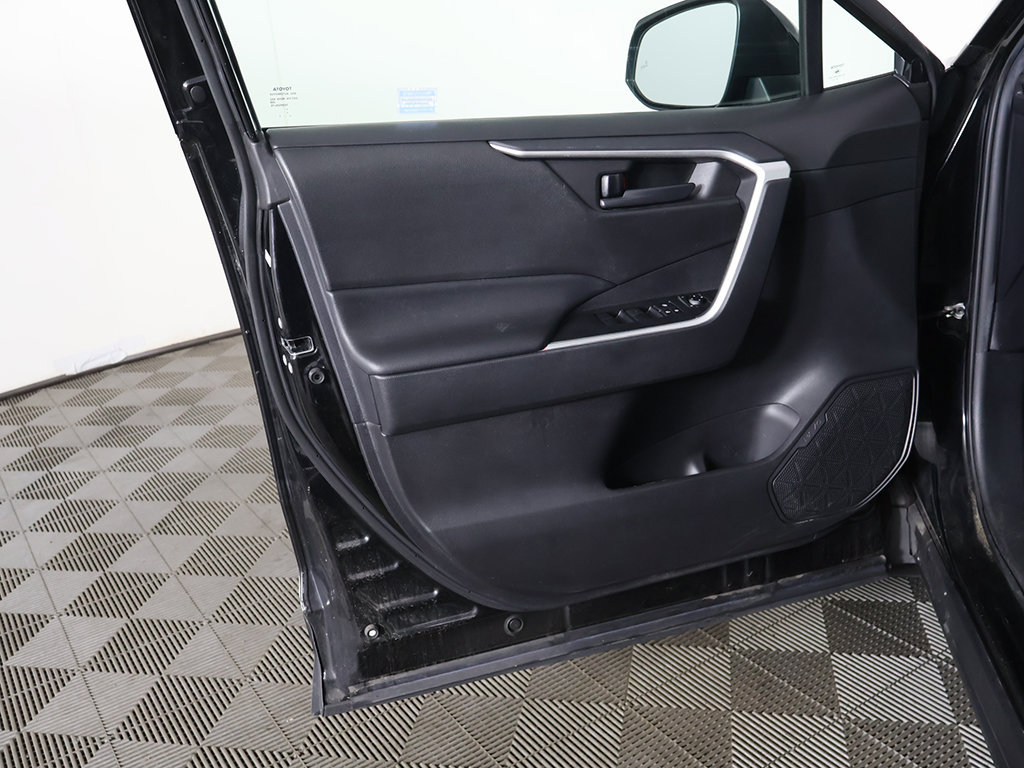 Used 2021 Toyota RAV4 LE w/ Carpet Mat Package (TMS) AWD/4WD image 19