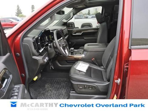 Used 2022 GMC Sierra 1500 Elevation w/ Elevation Premium Package AWD/4WD image 10