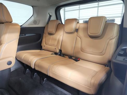 Used 2025 INFINITI QX80 Sensory AWD/4WD image 35