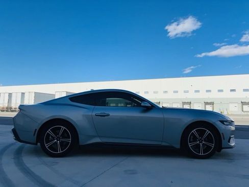 Used 2024 Ford Mustang Premium image 6