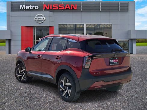New 2026 Nissan Kicks SV image 4