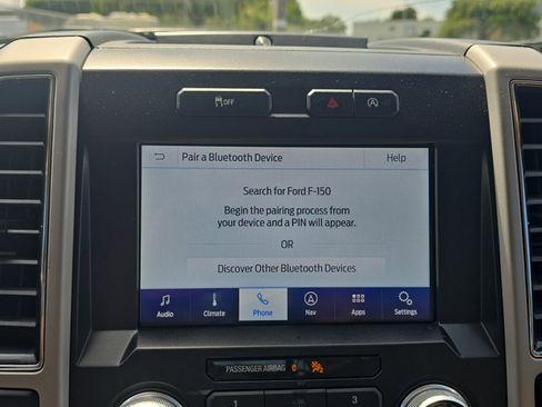 Used 2019 Ford F150 Lariat w/ Equipment Group 502A Luxury AWD/4WD image 16