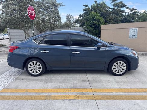 Used 2017 Nissan Sentra SV image 4