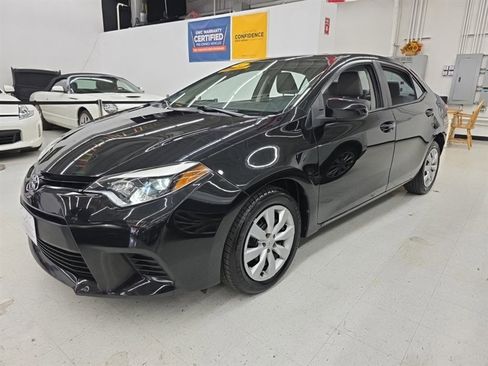 Used 2014 Toyota Corolla LE image 3