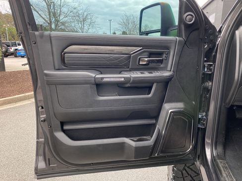 Used 2025 RAM 3500 Limited image 25