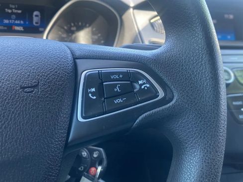 Used 2015 Ford Focus SE FWD image 21