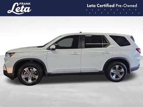Used 2025 Honda Pilot EX-L image 3