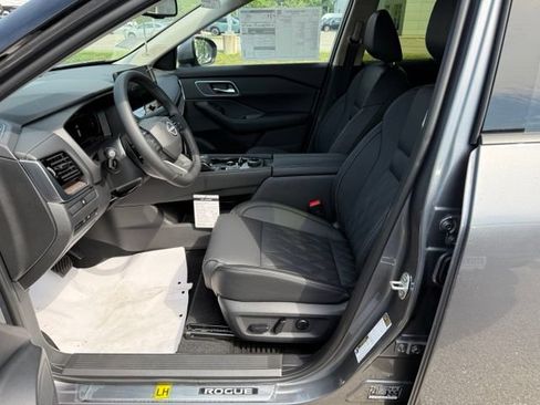 New 2026 Nissan Rogue Platinum AWD/4WD image 12