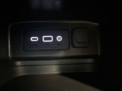 Used 2024 Chevrolet Equinox RS FWD image 23