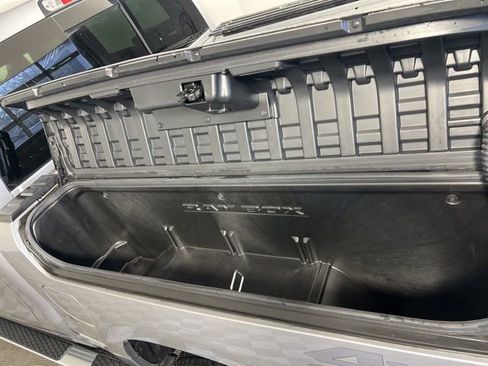 Used 2023 RAM 1500 Laramie AWD/4WD image 14
