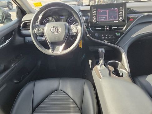 Used 2021 Toyota Camry SE w/ Carpet Mat Package (TMS) image 12