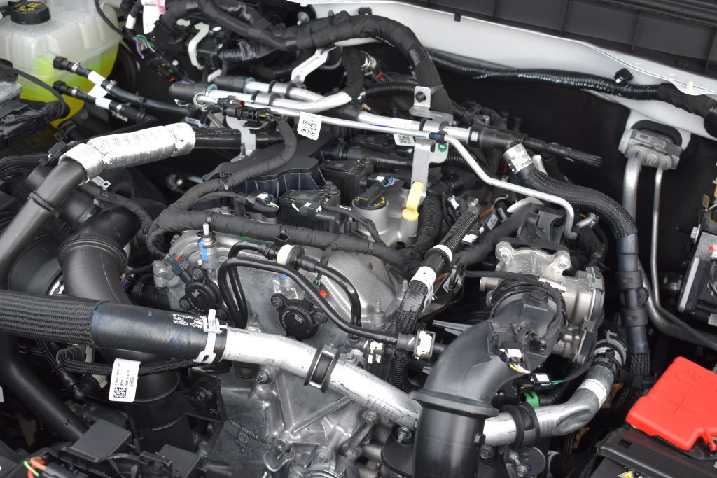 New 2026 Ford Bronco Outer Banks AWD/4WD image 13