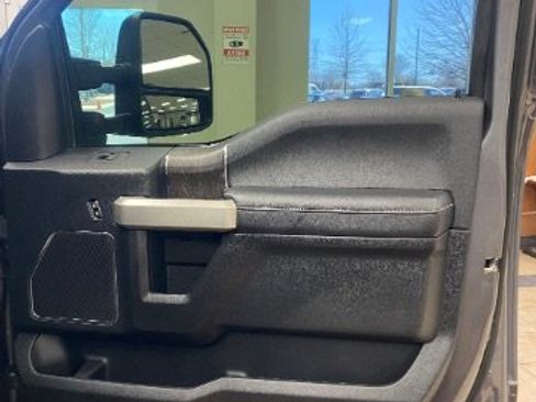 Used 2021 Ford F250 Lariat image 20