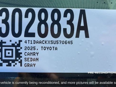 Used 2025 Toyota Camry LE FWD image 19