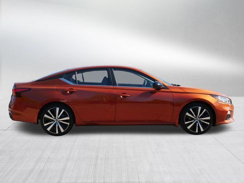 Certified 2022 Nissan Altima 2.5 SR FWD image 8