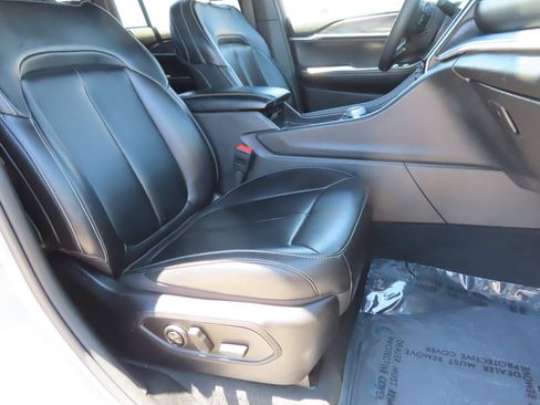 Used 2024 Jeep Grand Cherokee Limited 4xe AWD/4WD image 16