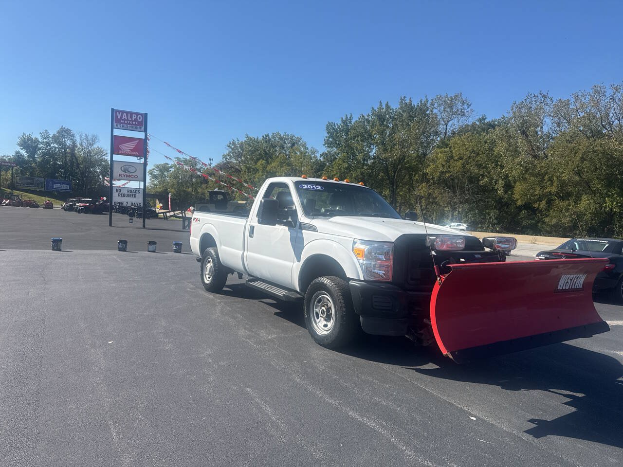 Used 2012 Ford F250 XL w/ Snow Plow Prep Pkg AWD/4WD image 4