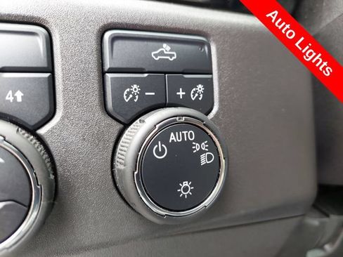 Used 2024 Chevrolet Silverado 1500 LT AWD/4WD image 25