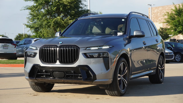 Used 2024 BMW X7 xDrive40i w/ Executive Package AWD/4WD image 2