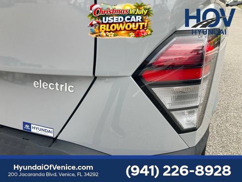 Certified 2024 Hyundai Kona SE FWD image 9