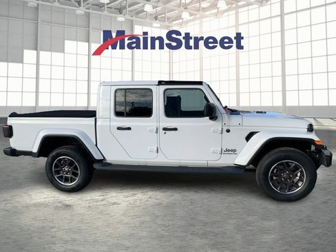 Used 2022 Jeep Gladiator Overland w/ Popular Equipment Package image 6