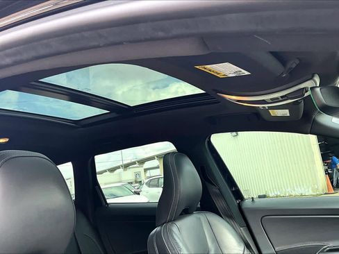 Used 2016 Volvo XC60 T6 R-Design image 12