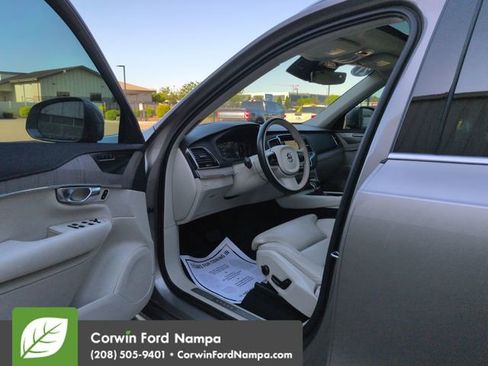 Used 2021 Volvo XC90 T6 Inscription w/ Advanced Package AWD/4WD image 9