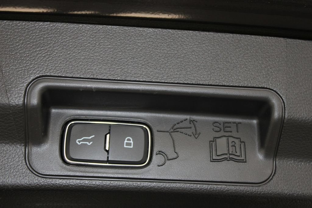 Used 2025 Ford Explorer ST-Line AWD/4WD image 23