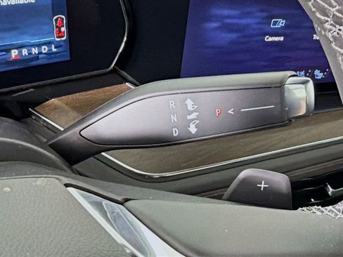 New 2026 Chevrolet Suburban High Country image 19