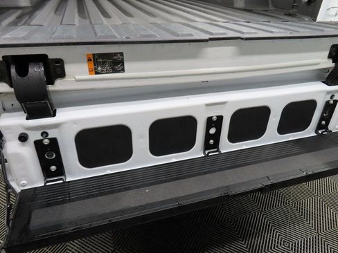 Used 2023 Chevrolet Silverado 1500 ZR2 image 44