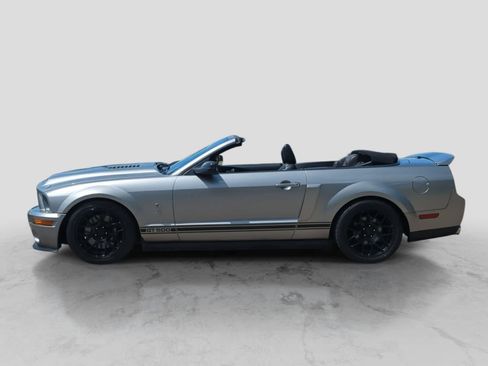 Used 2009 Ford Mustang Shelby GT500 RWD image 5
