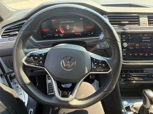 Used 2023 Volkswagen Tiguan SE R-Line FWD image 22