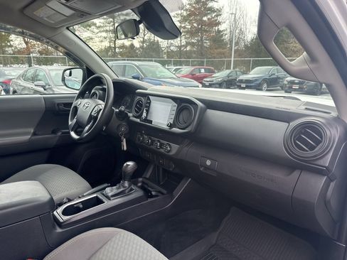 Used 2020 Toyota Tacoma SR image 13
