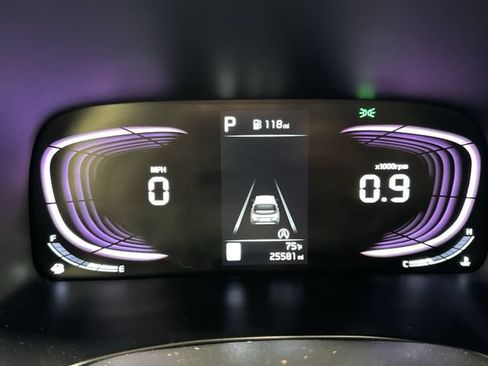 Used 2025 Kia Soul LX w/ LX Technology Package FWD image 15