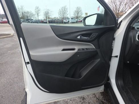 Used 2022 Chevrolet Equinox LS w/ LPO, Floor Liner Package image 20