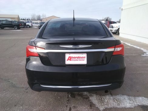 Used 2012 Chrysler 200 Touring image 6