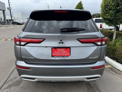 Used 2023 Mitsubishi Outlander SE AWD/4WD image 6
