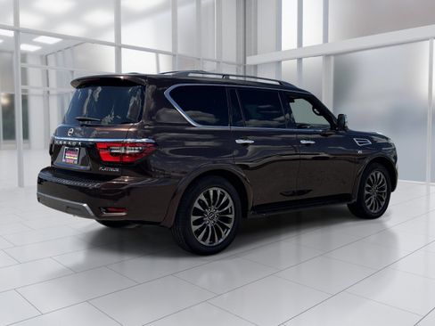 Used 2021 Nissan Armada Platinum w/ Captain's Chairs Package RWD image 6