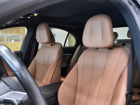 Used 2026 Mercedes-Benz E 350 4MATIC Sedan image 2