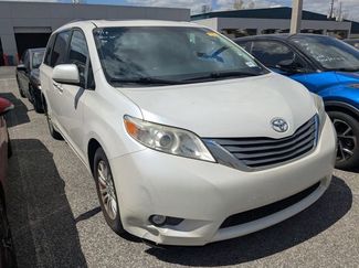 Used 2016 Toyota Sienna XLE Premium video 1