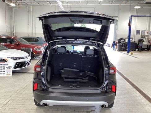 Used 2023 Ford Escape Platinum AWD/4WD image 14
