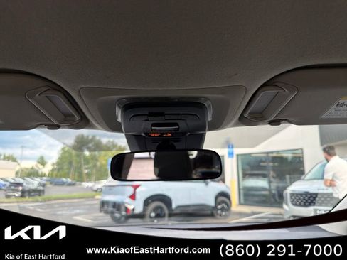 Used 2025 Toyota Corolla LE FWD image 22