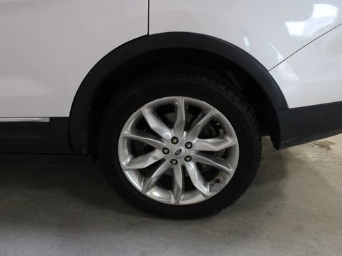 Used 2015 Ford Explorer Limited w/ Equipment Group 302A AWD/4WD image 30