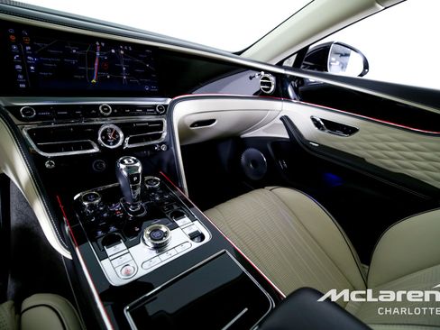 Used 2020 Bentley Flying Spur W12 AWD/4WD image 15